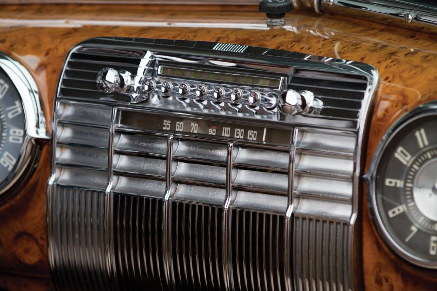  Cadillac Series 62 Custom Convertible Coupe 1941 года  (фото 11 из 23)